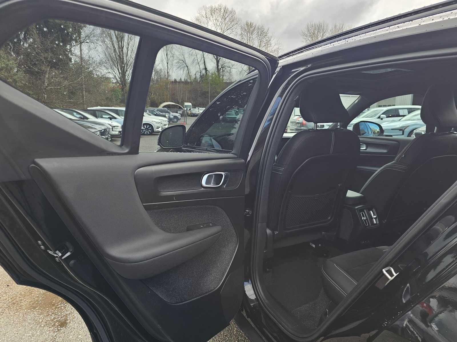 2023 Volvo XC40 Recharge Pure Electric Ultimate