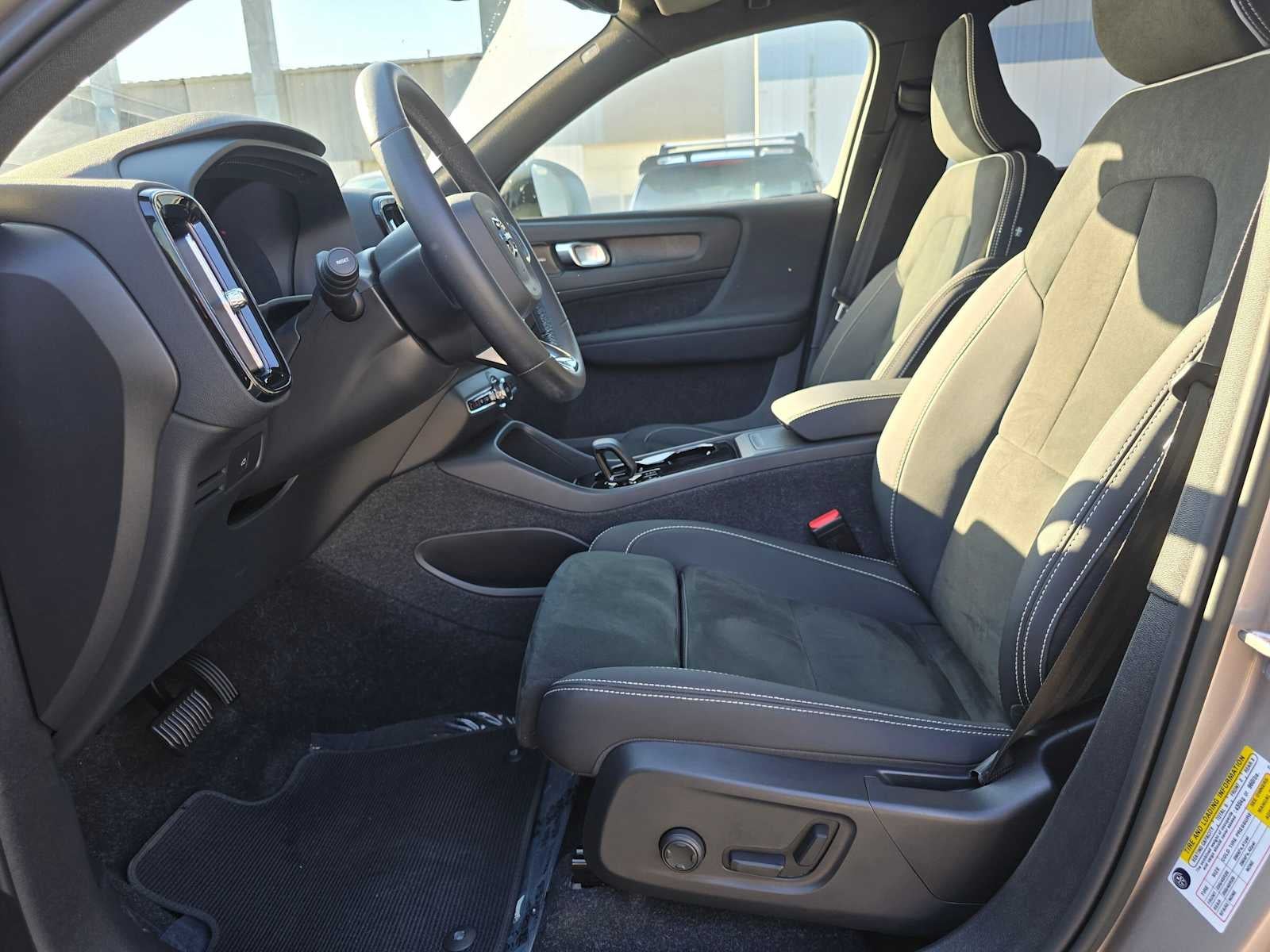2023 Volvo XC40 Recharge Pure Electric Ultimate