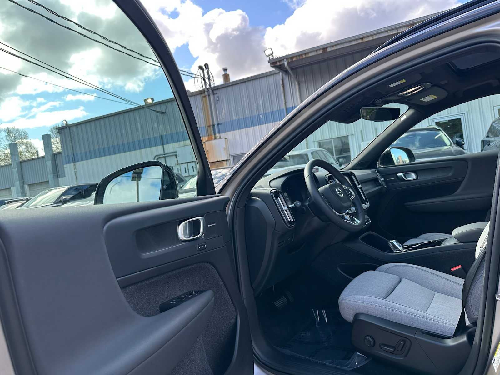 2023 Volvo XC40 Recharge Pure Electric Ultimate
