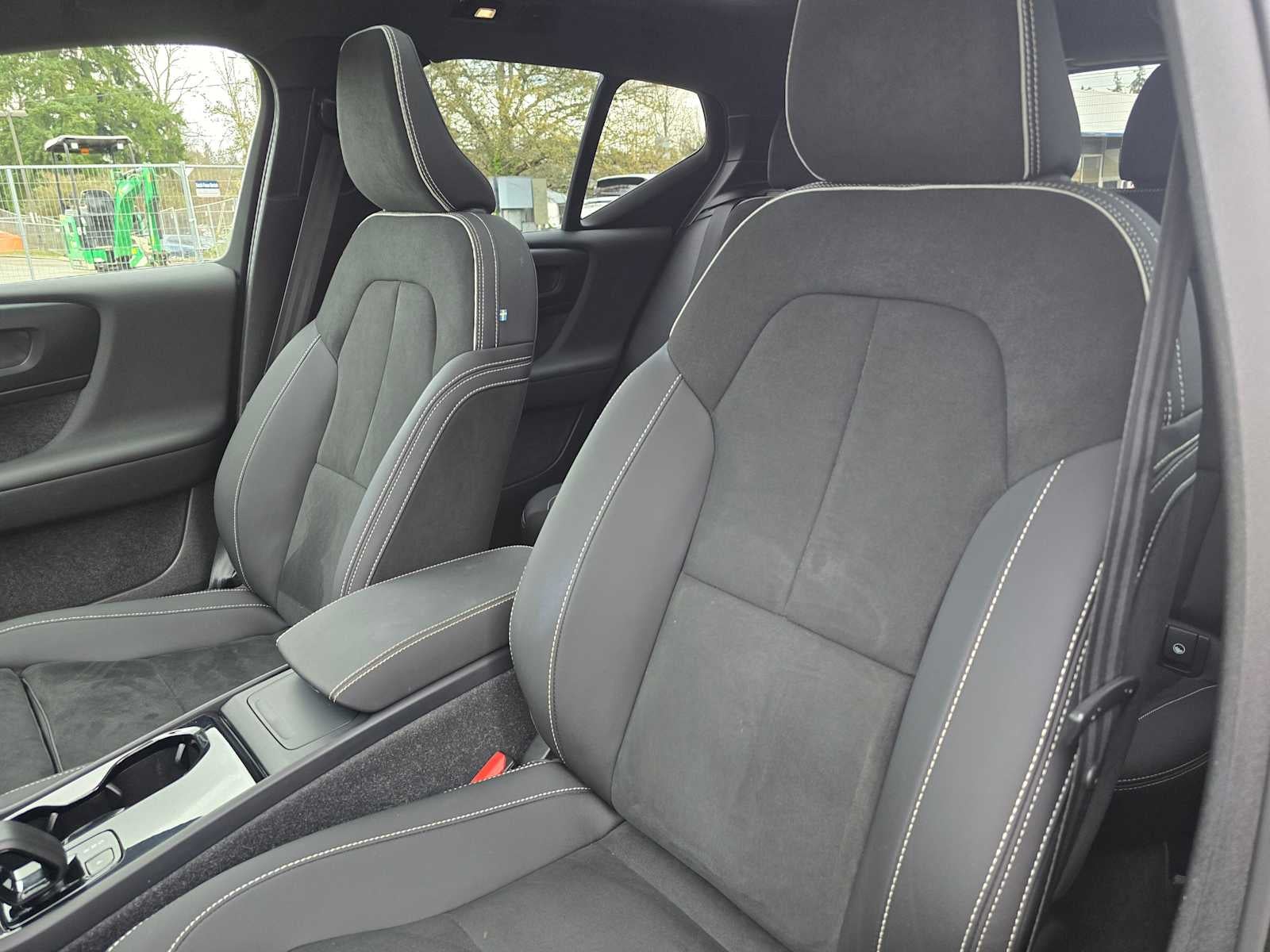 2023 Volvo XC40 Recharge Pure Electric Ultimate