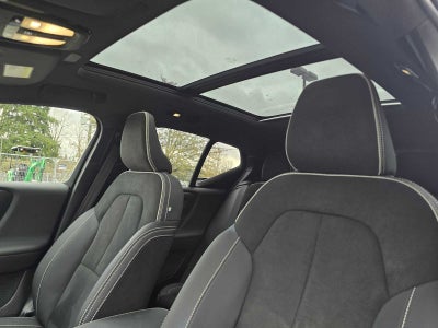 2023 Volvo XC40 Recharge Pure Electric Ultimate