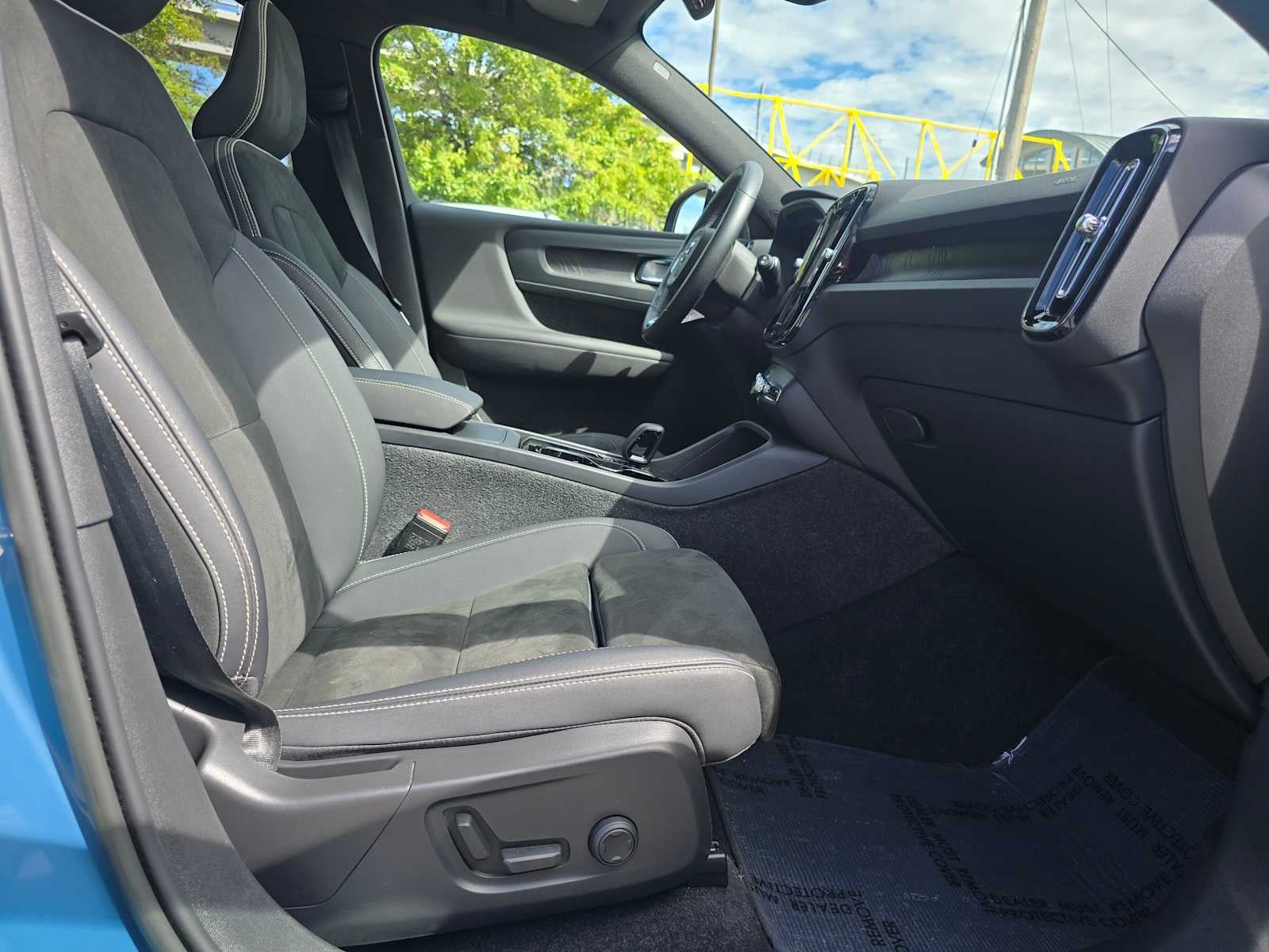 2023 Volvo XC40 Recharge Pure Electric Ultimate