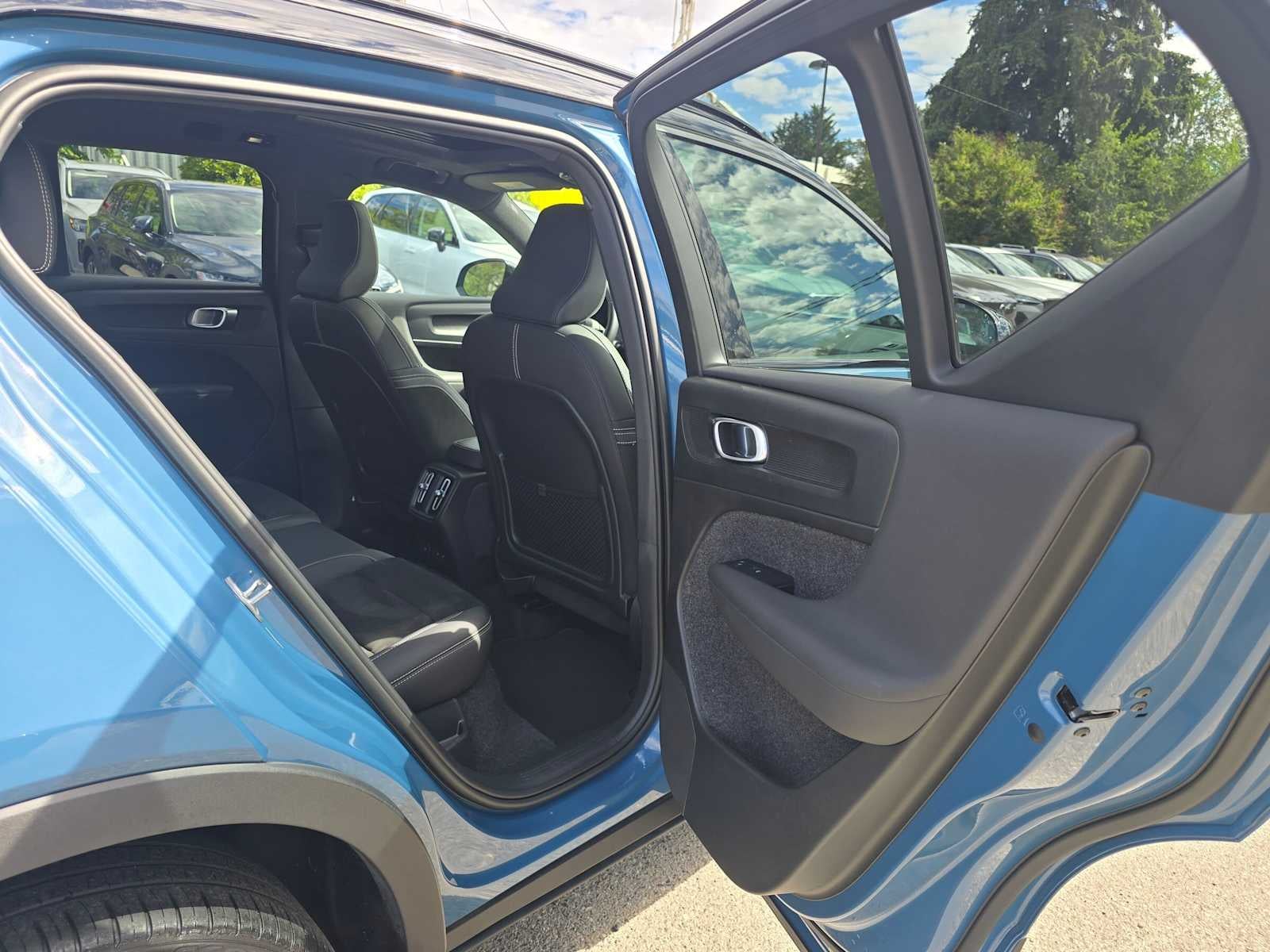 2023 Volvo XC40 Recharge Pure Electric Ultimate