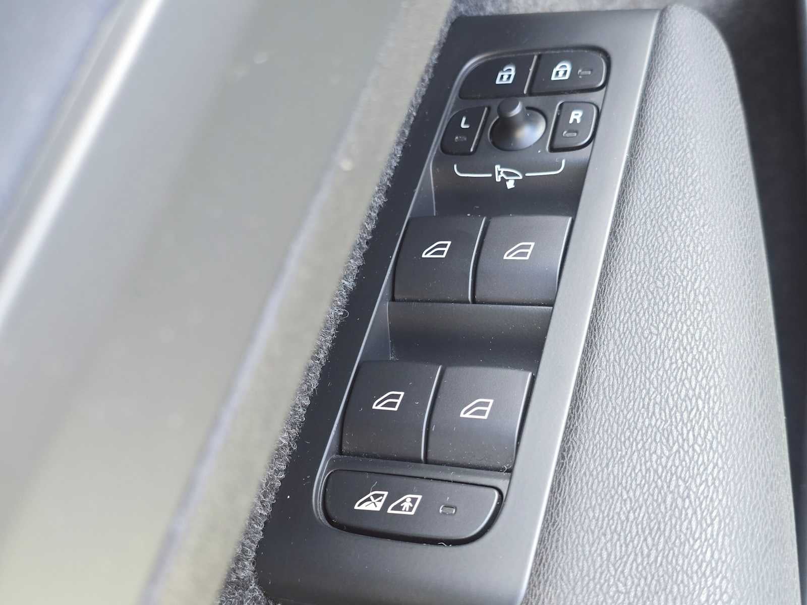 2023 Volvo XC40 Recharge Pure Electric Ultimate