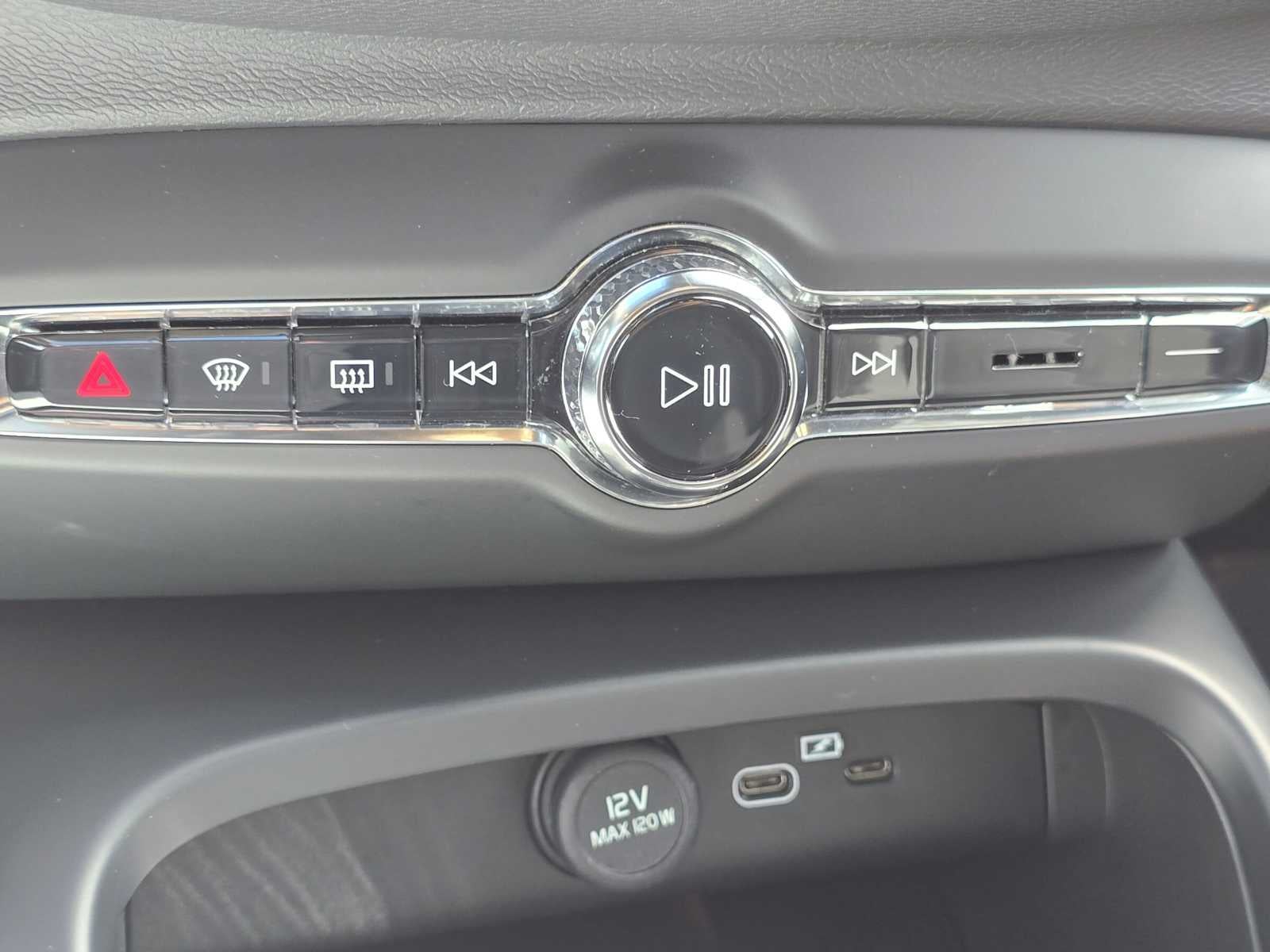 2023 Volvo XC40 Recharge Pure Electric Ultimate