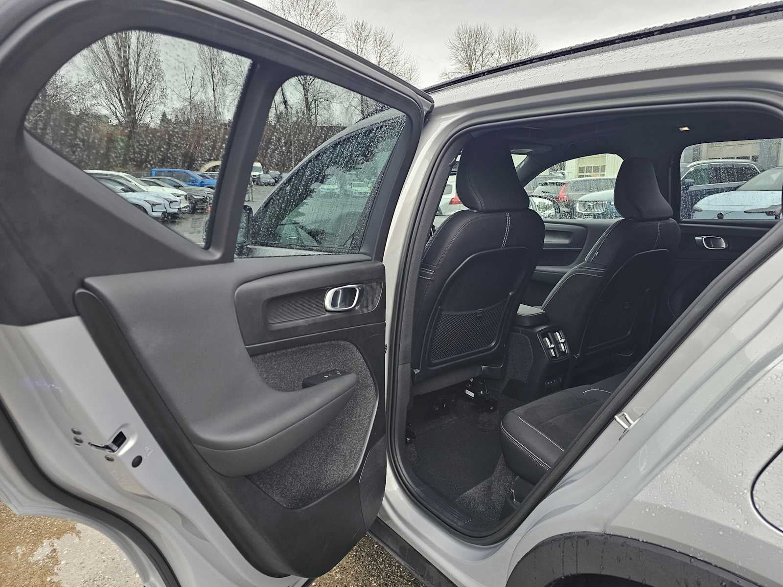 2023 Volvo XC40 Recharge Pure Electric Ultimate