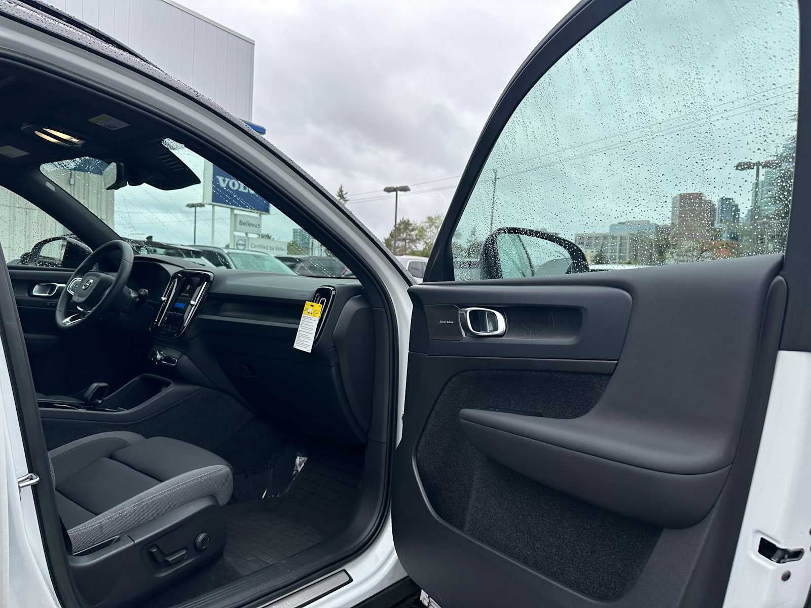 2023 Volvo XC40 Recharge Pure Electric Ultimate