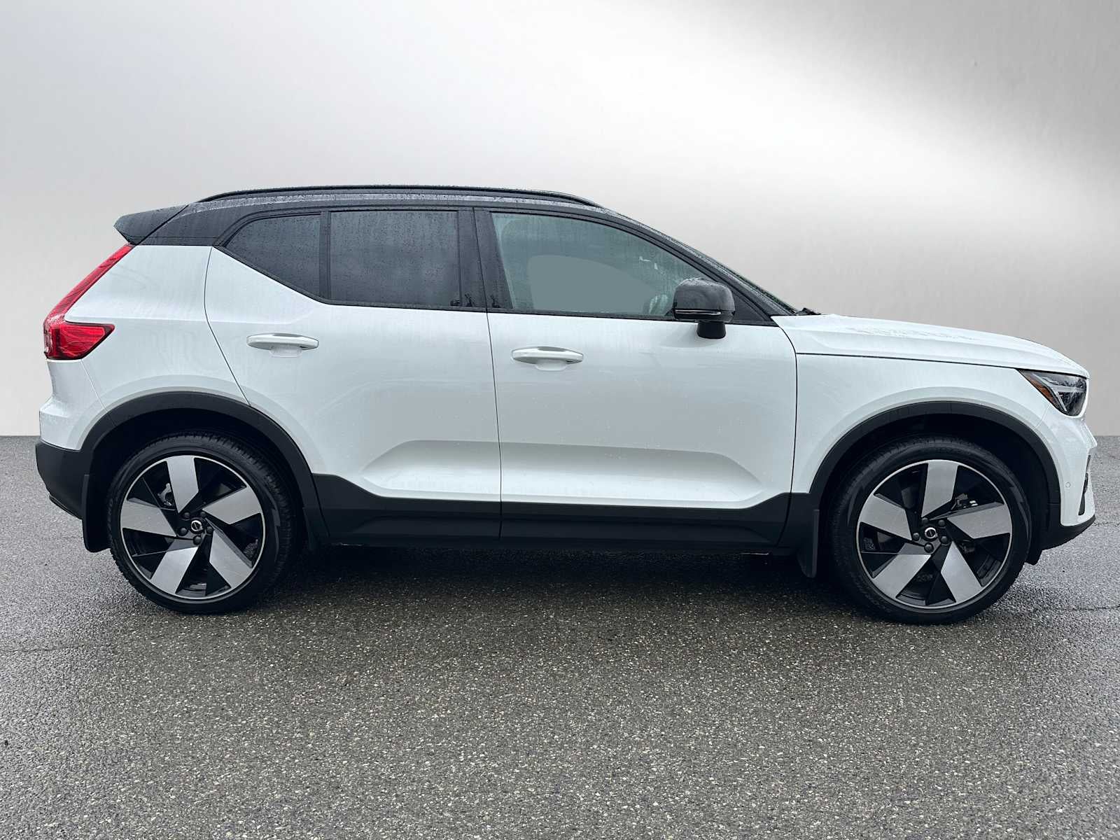 2023 Volvo XC40 Recharge Pure Electric Ultimate