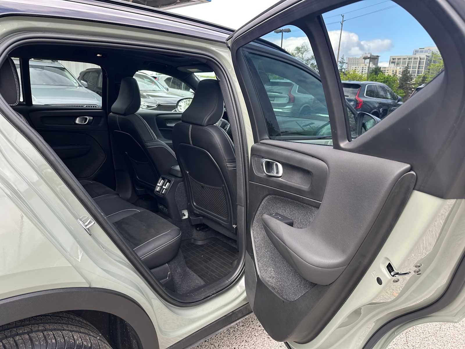 2023 Volvo XC40 Recharge Pure Electric Ultimate