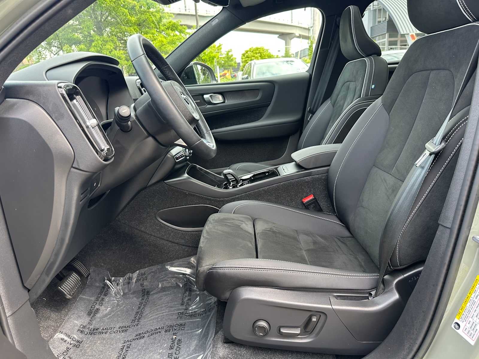 2023 Volvo XC40 Recharge Pure Electric Ultimate