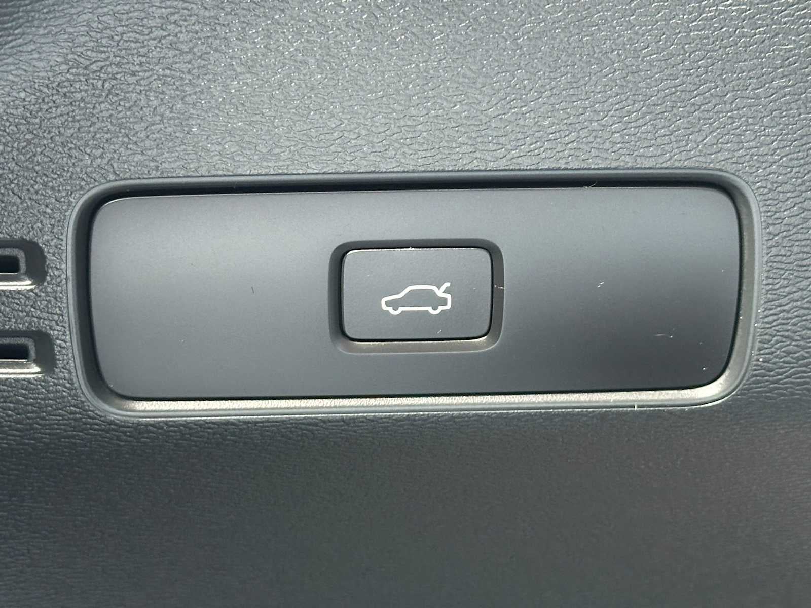 2023 Volvo XC40 Recharge Pure Electric Ultimate