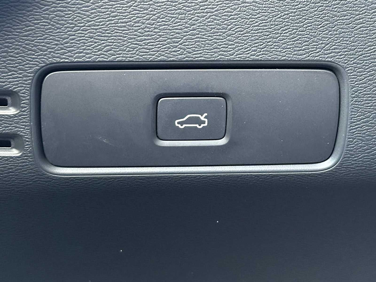2023 Volvo XC40 Recharge Pure Electric Ultimate