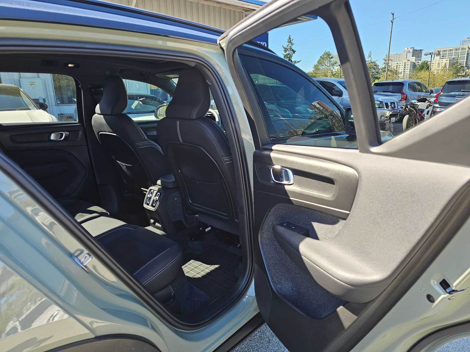 2023 Volvo XC40 Recharge Pure Electric Ultimate