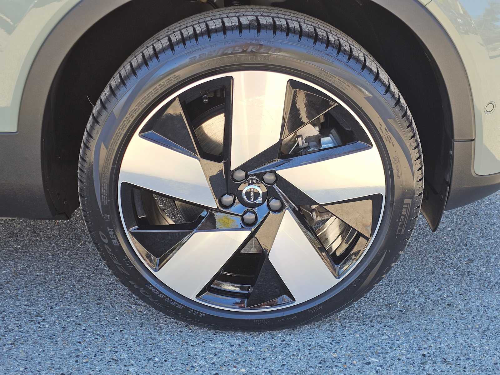 2023 Volvo XC40 Recharge Pure Electric Ultimate