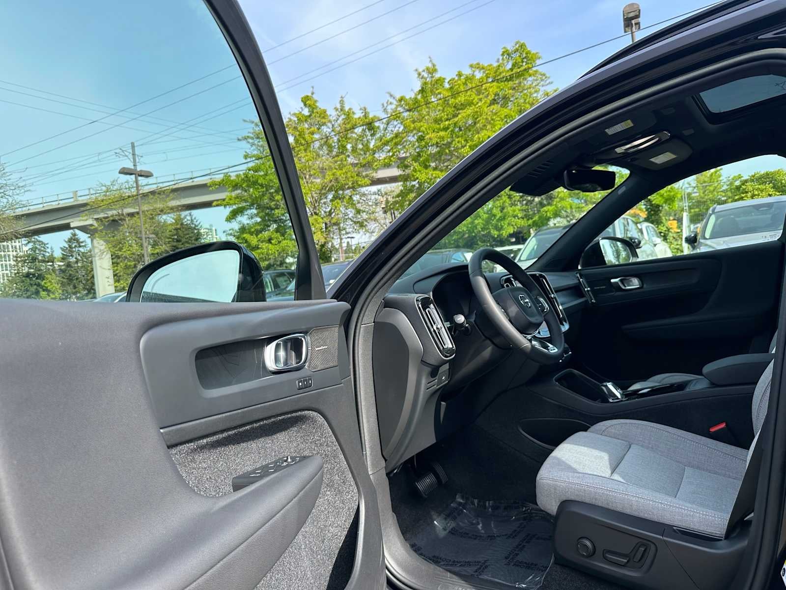 2023 Volvo XC40 Recharge Pure Electric Ultimate