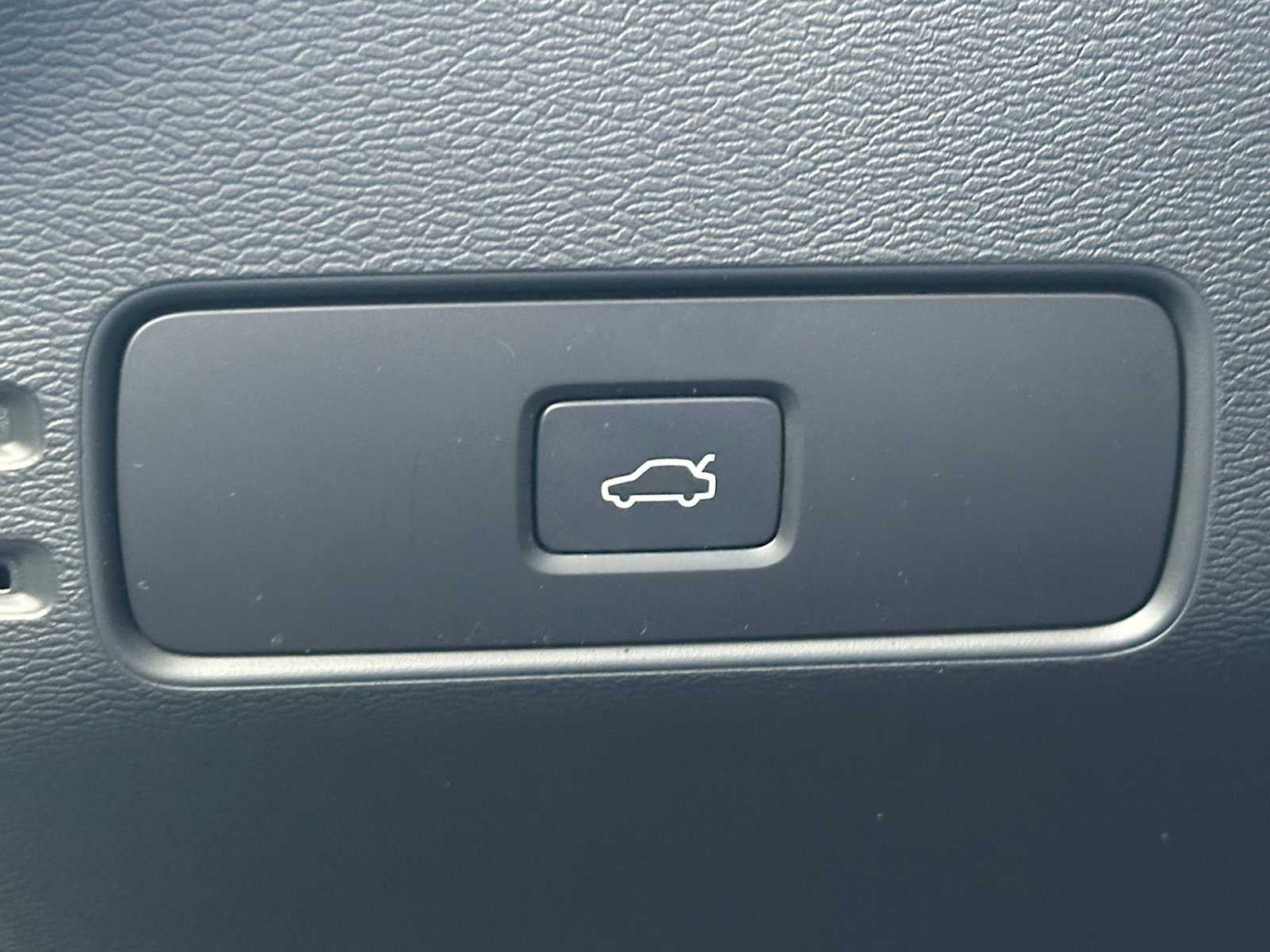 2023 Volvo XC40 Recharge Pure Electric Ultimate