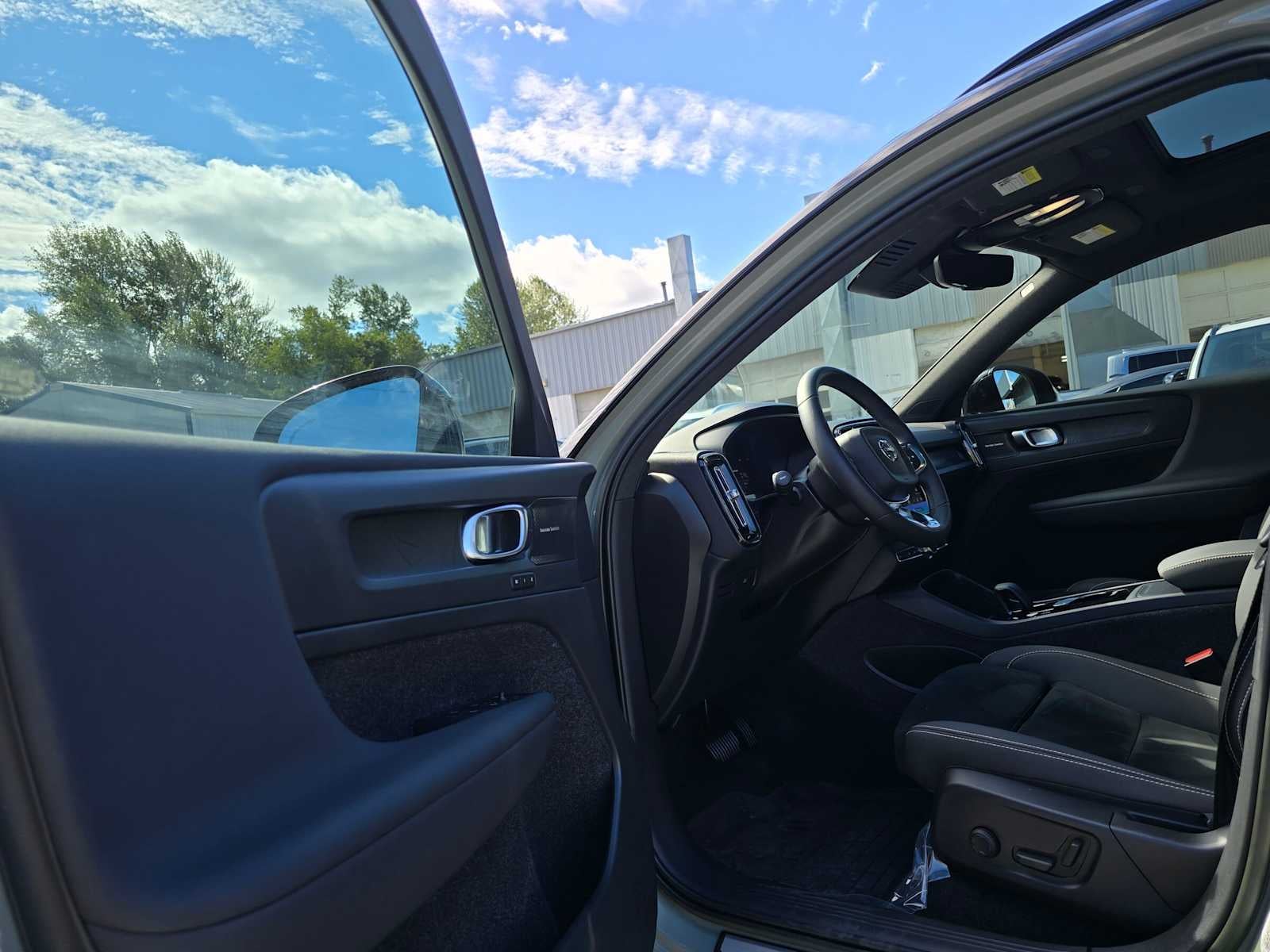 2023 Volvo XC40 Recharge Pure Electric Ultimate
