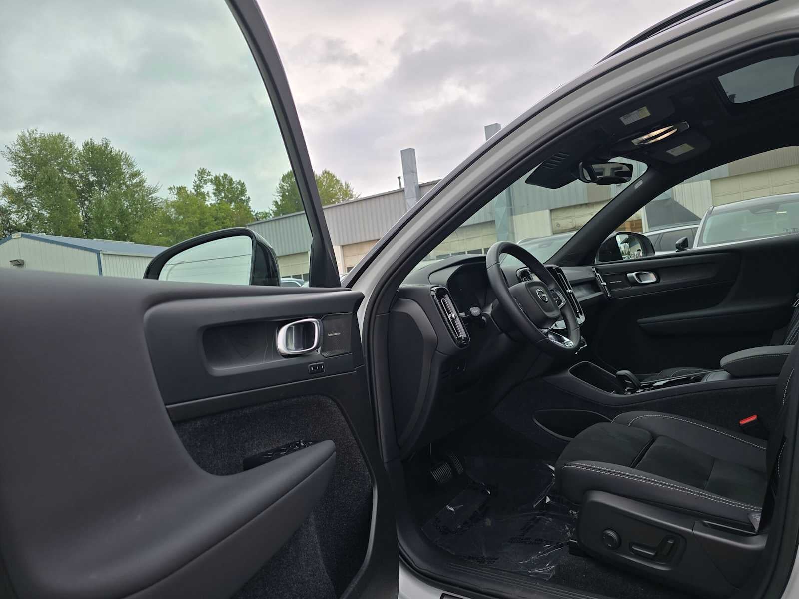 2023 Volvo XC40 Recharge Pure Electric Ultimate