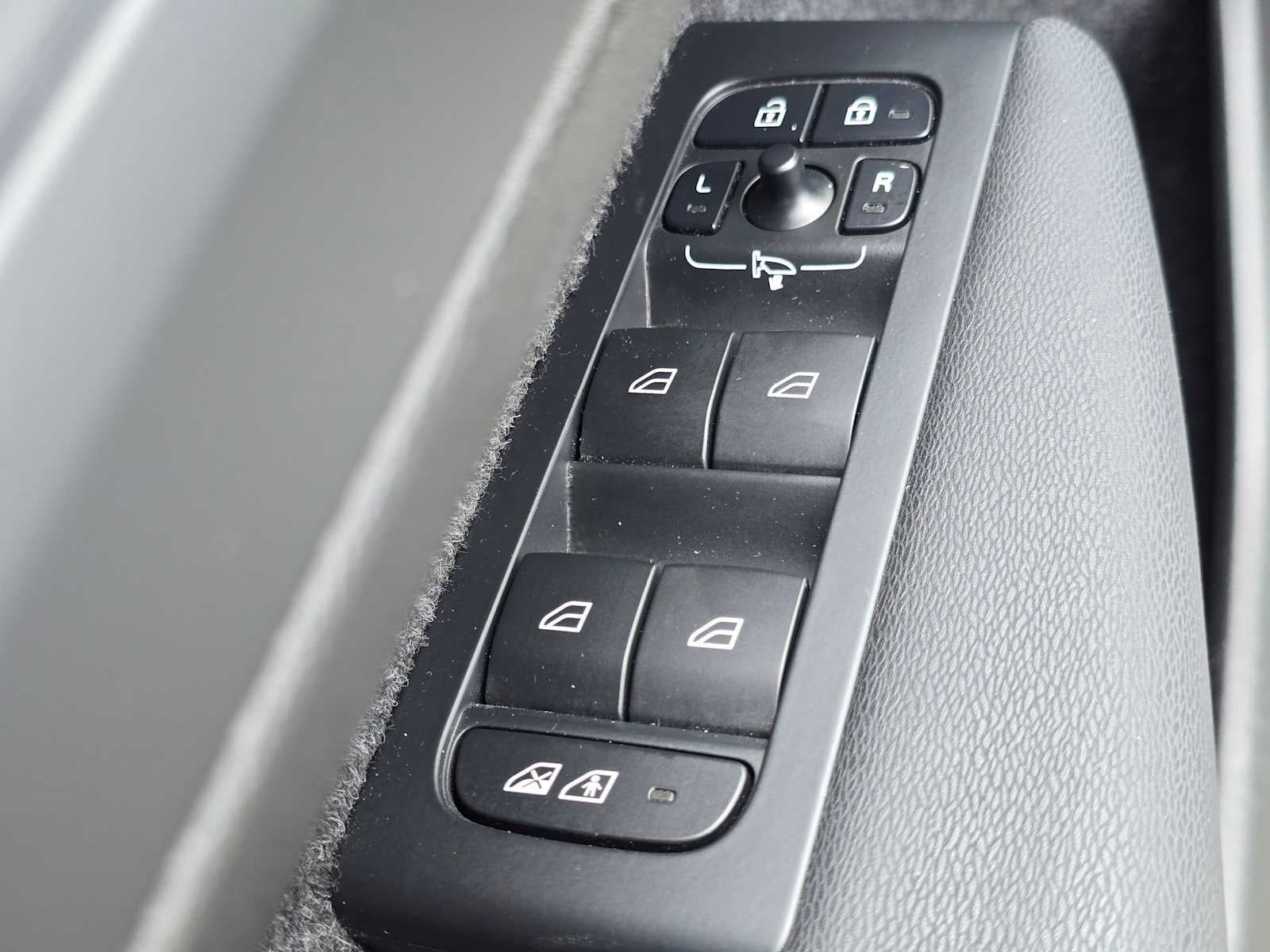 2023 Volvo XC40 Recharge Pure Electric Ultimate