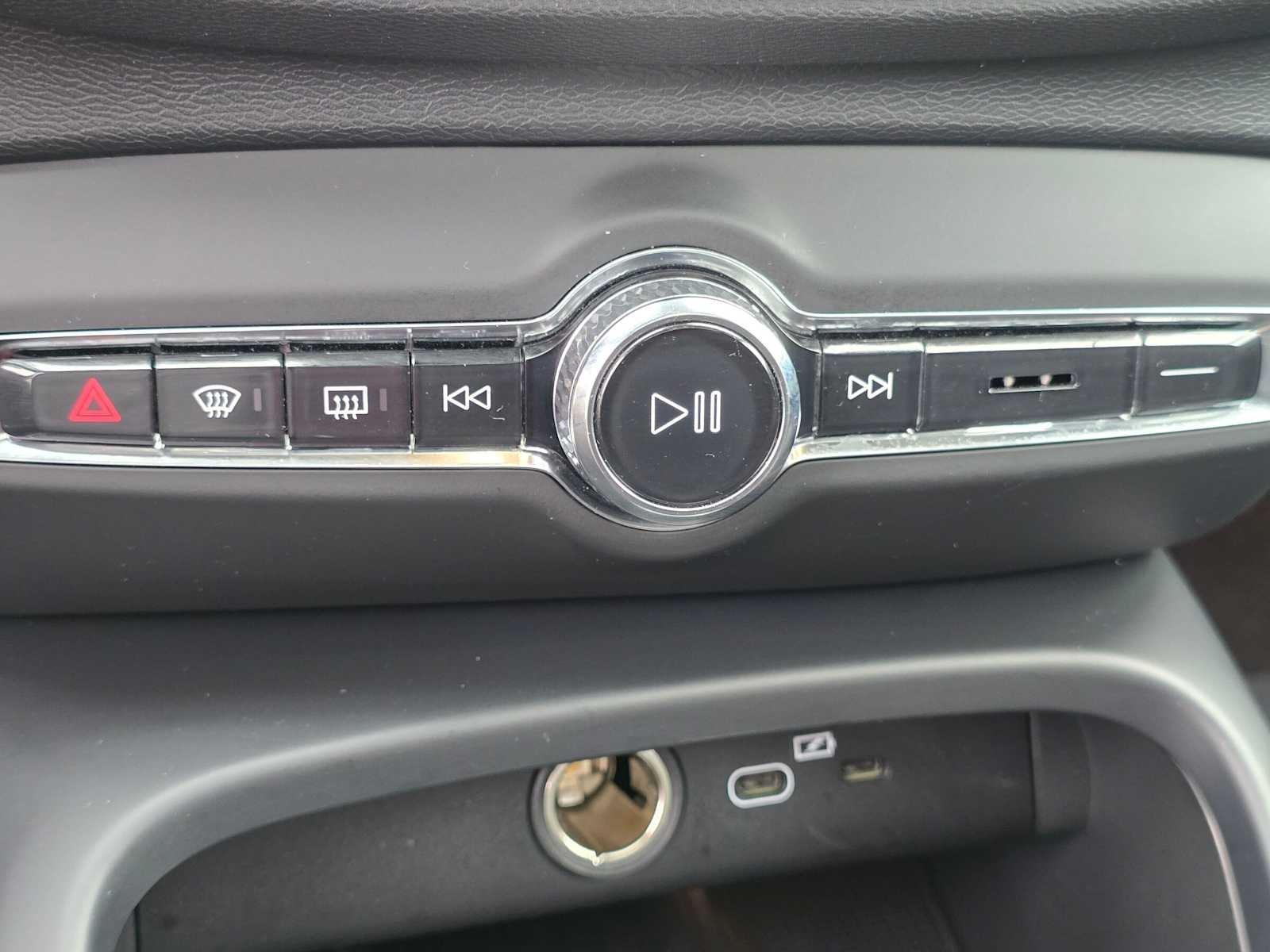 2023 Volvo XC40 Recharge Pure Electric Ultimate