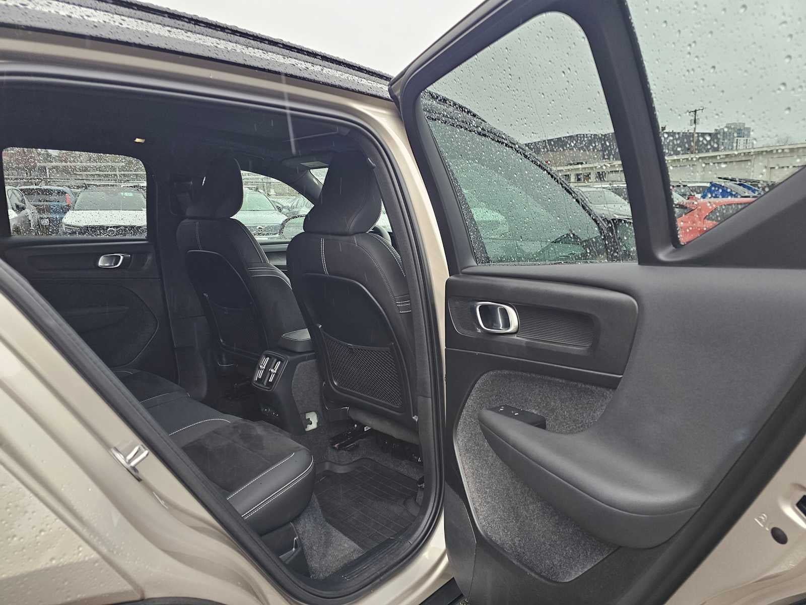 2023 Volvo XC40 Recharge Pure Electric Ultimate