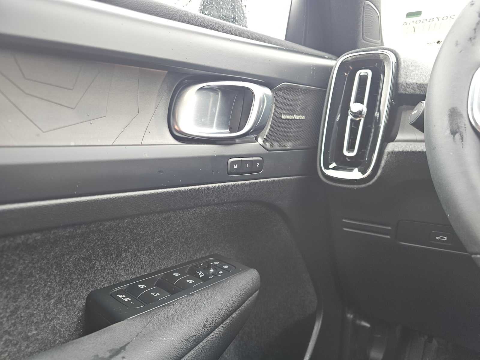 2023 Volvo XC40 Recharge Pure Electric Ultimate