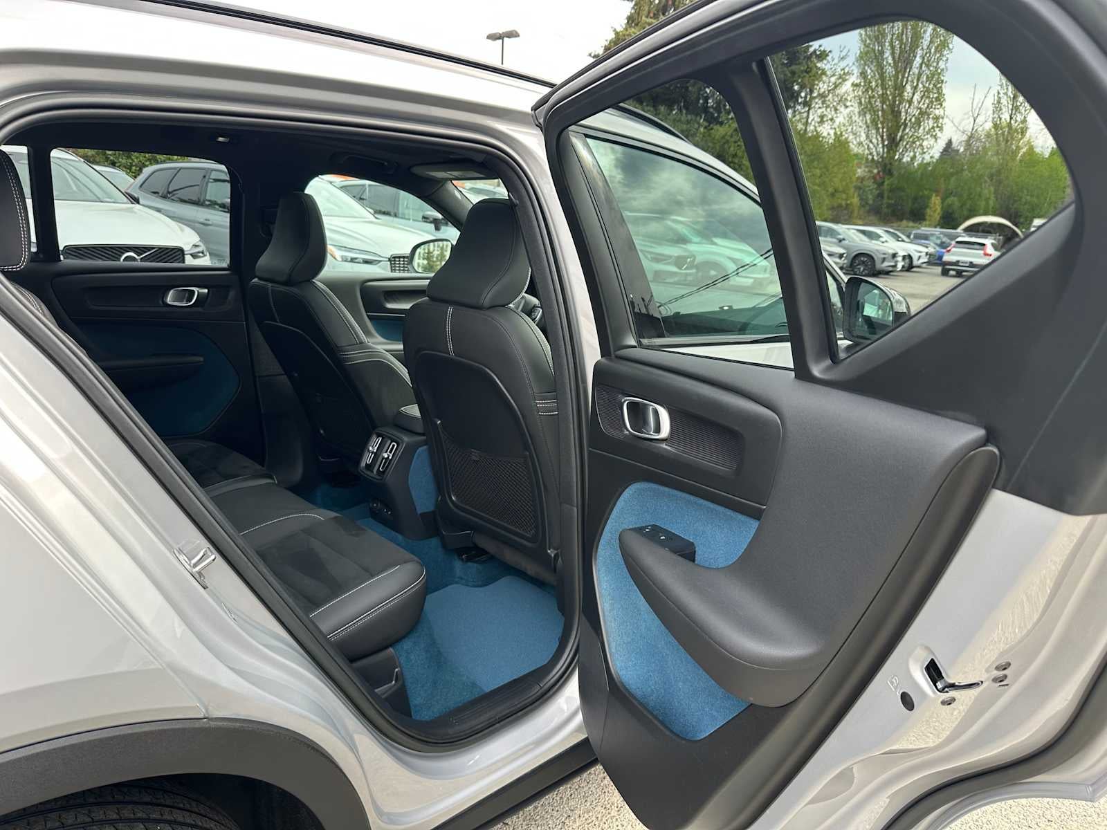 2023 Volvo XC40 Recharge Pure Electric Ultimate