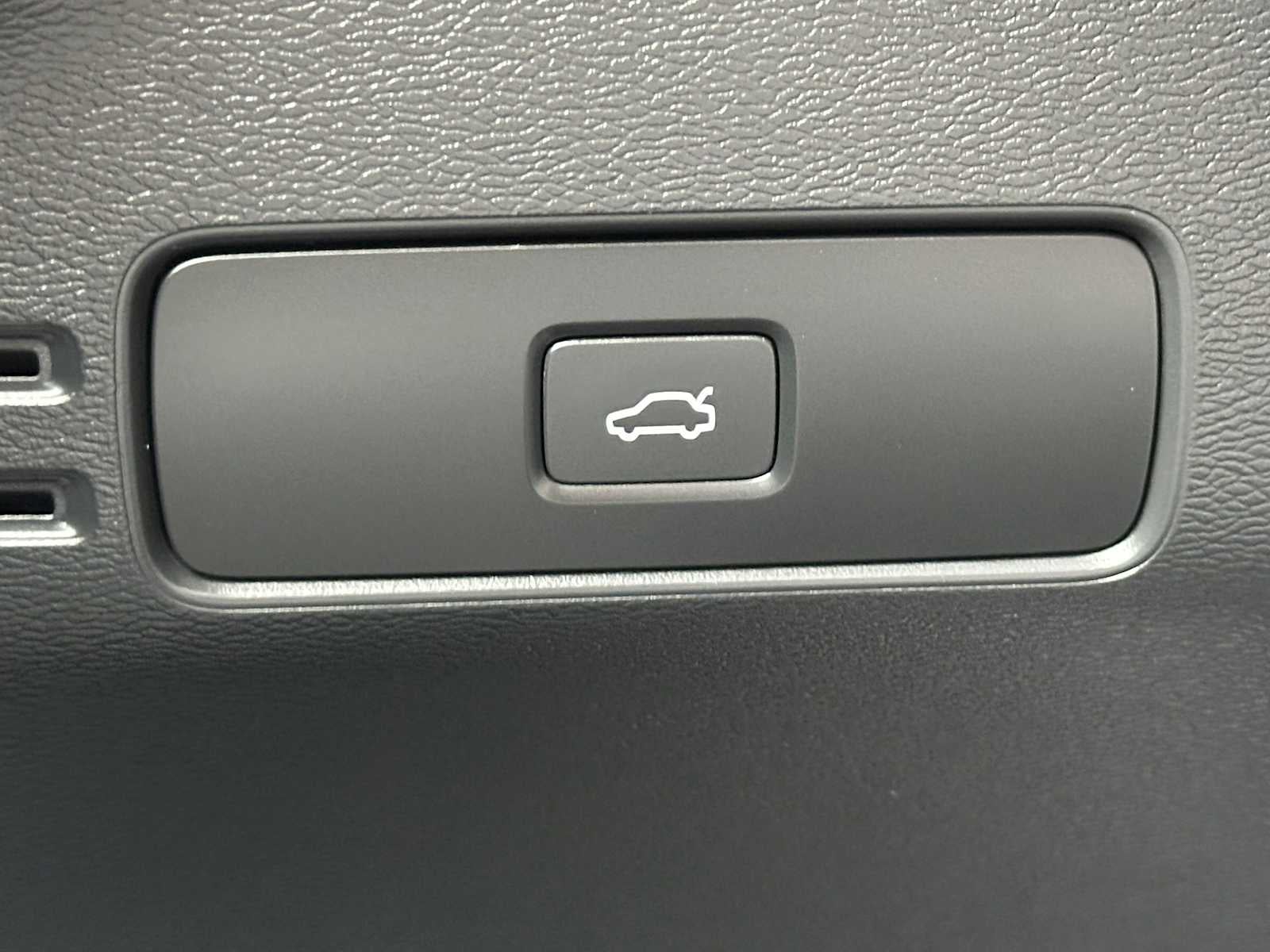 2023 Volvo XC40 Recharge Pure Electric Ultimate