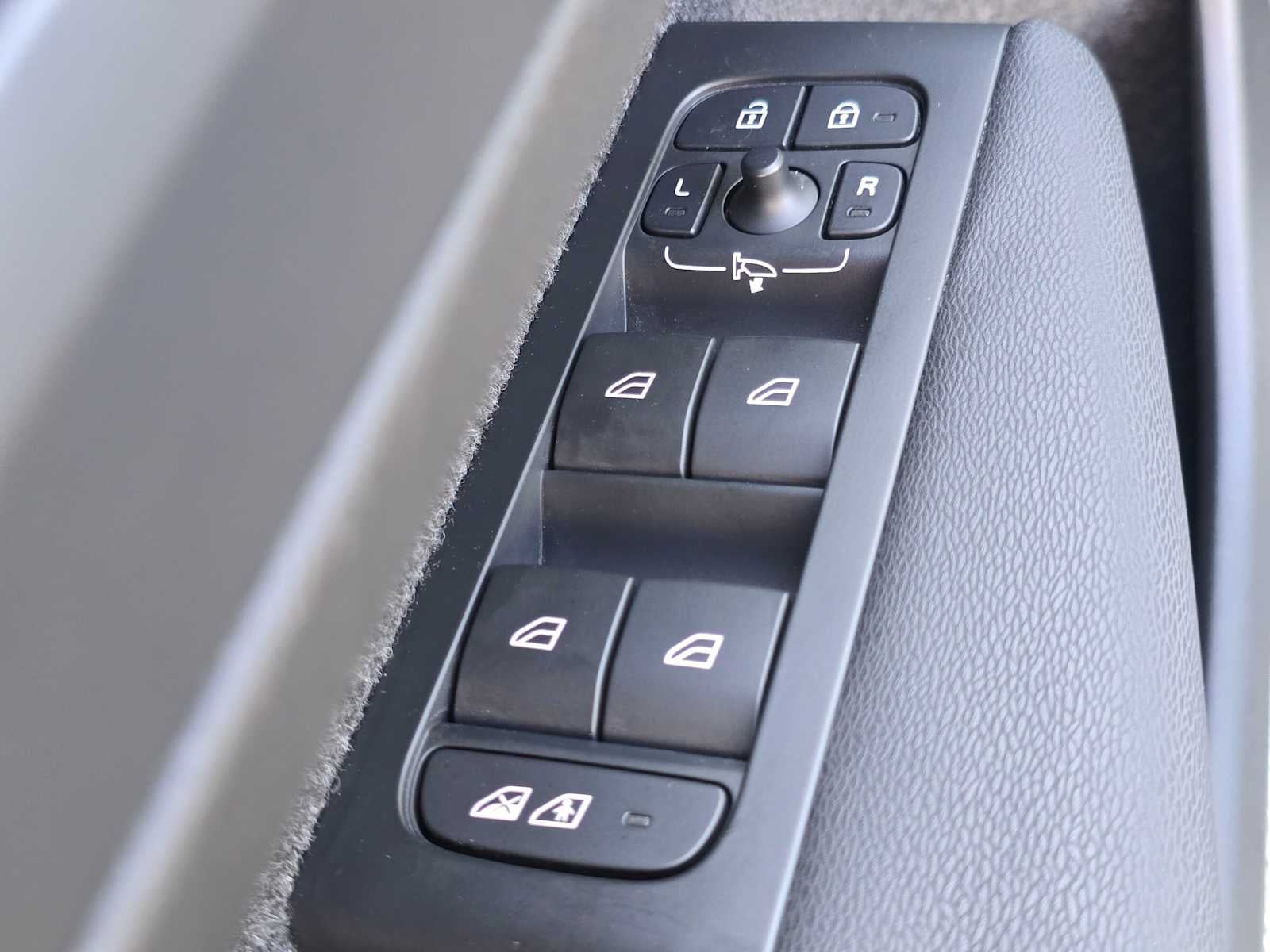 2023 Volvo XC40 Recharge Pure Electric Ultimate