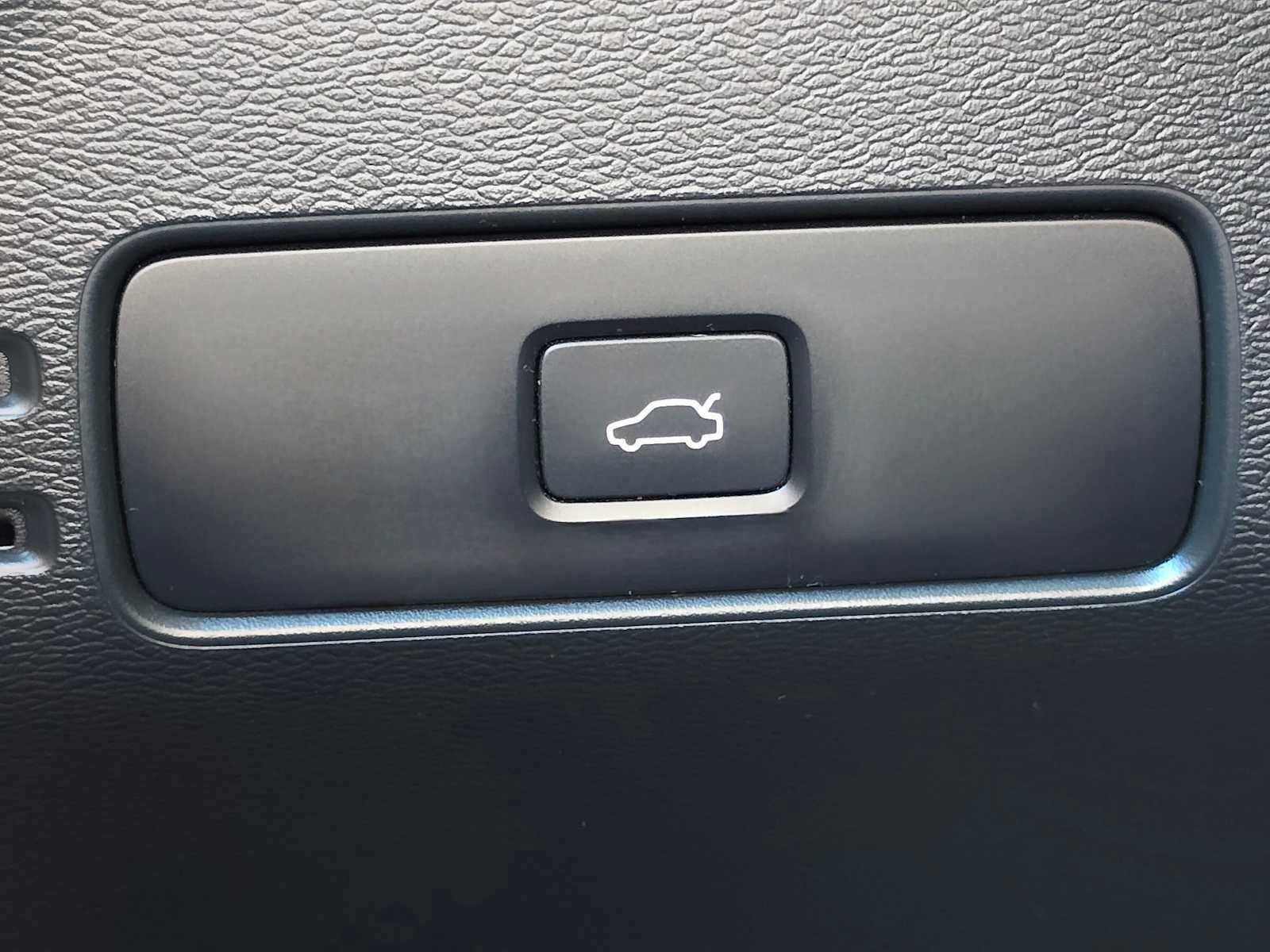 2023 Volvo XC40 Recharge Pure Electric Ultimate