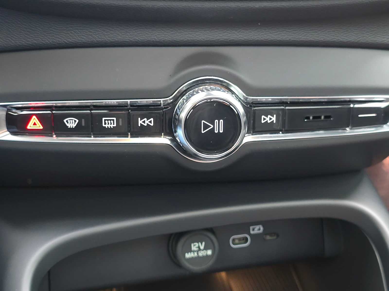 2023 Volvo XC40 Recharge Pure Electric Ultimate