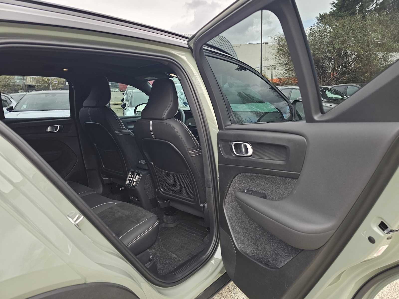 2023 Volvo XC40 Recharge Pure Electric Ultimate