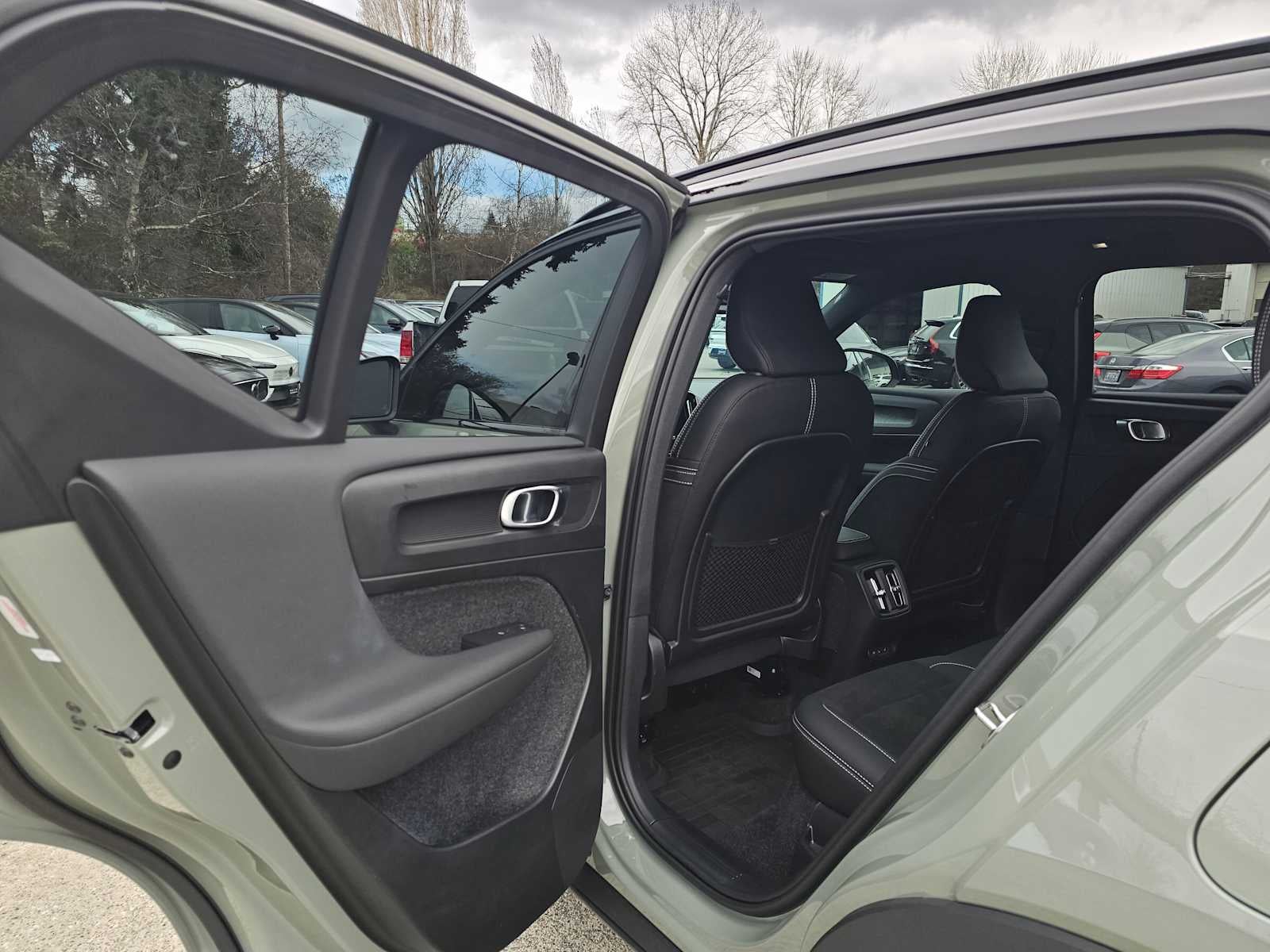 2023 Volvo XC40 Recharge Pure Electric Ultimate