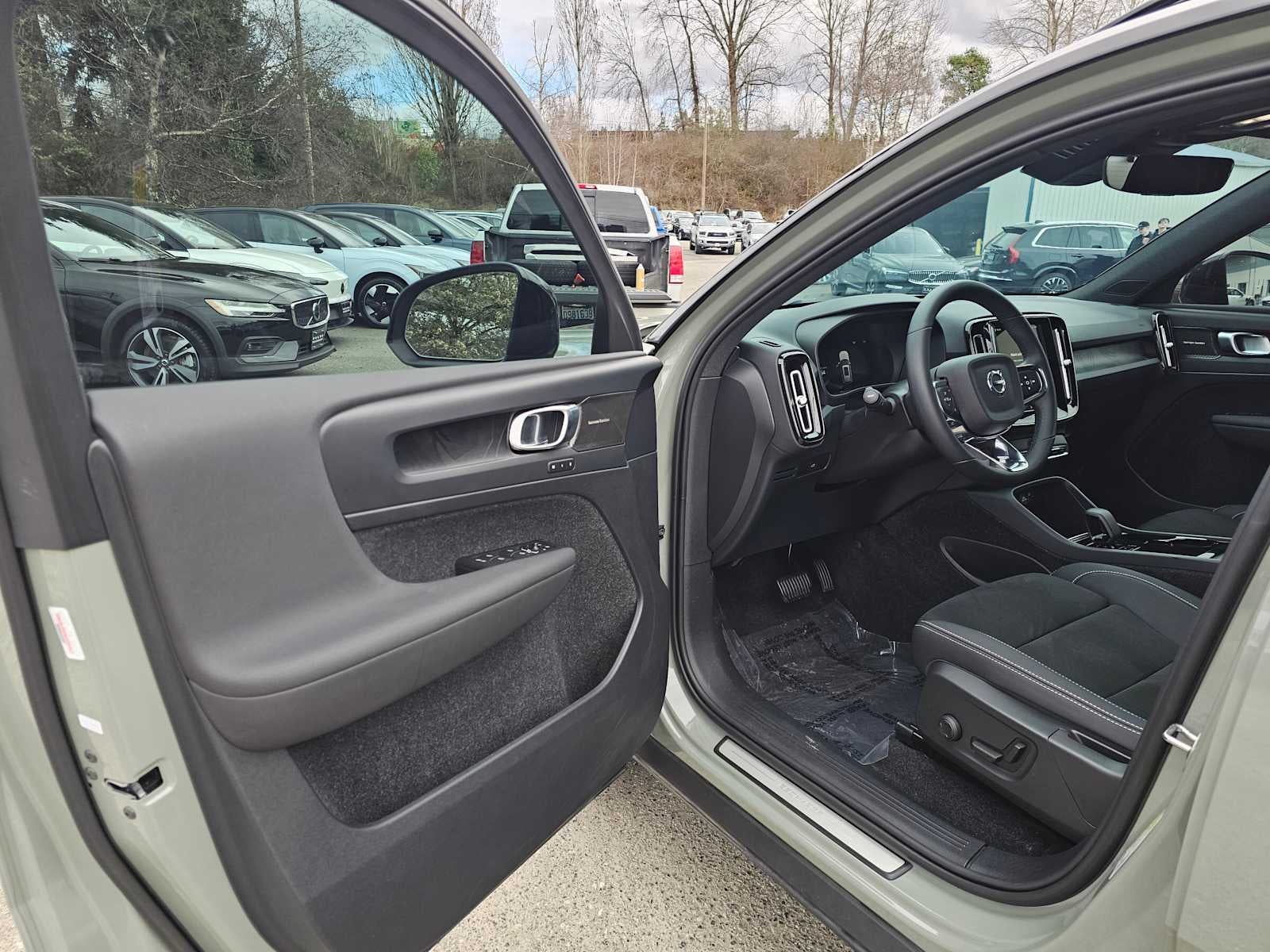 2023 Volvo XC40 Recharge Pure Electric Ultimate