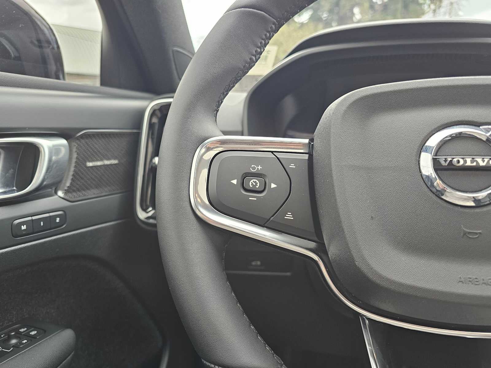 2023 Volvo XC40 Recharge Pure Electric Ultimate