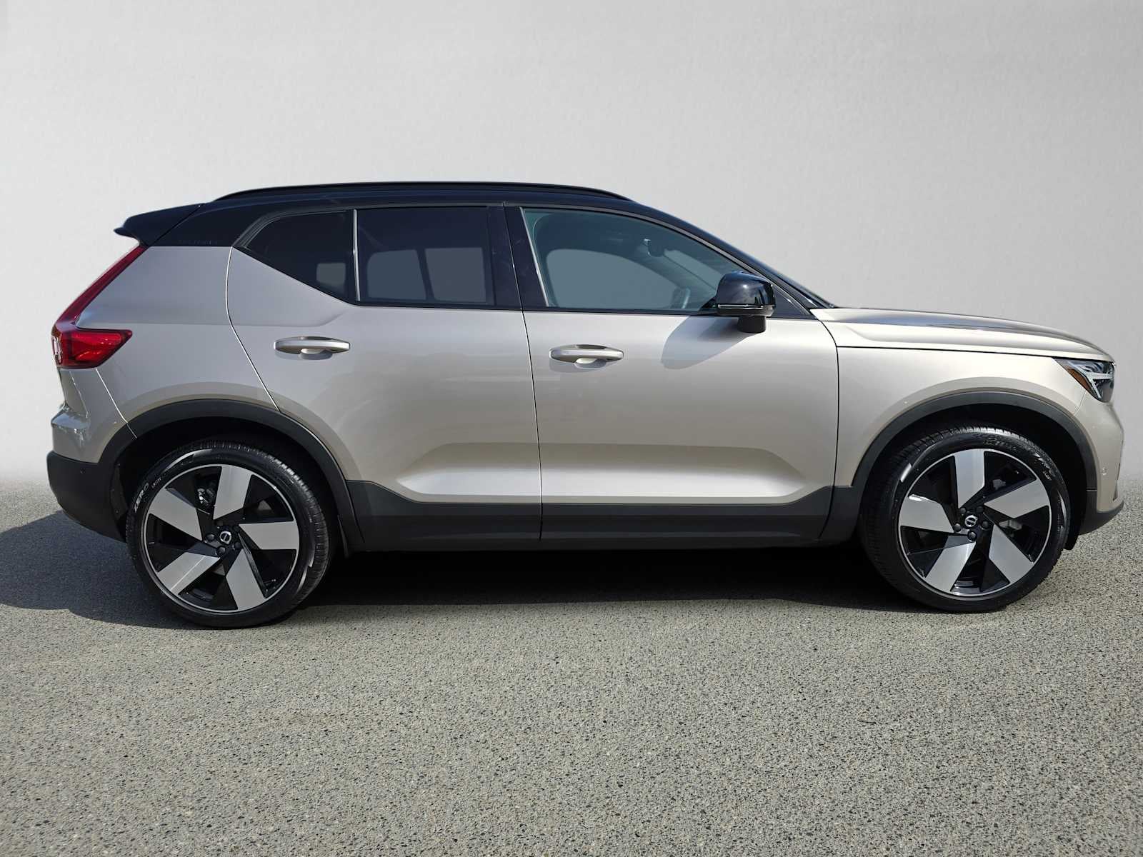 2023 Volvo XC40 Recharge Pure Electric Ultimate