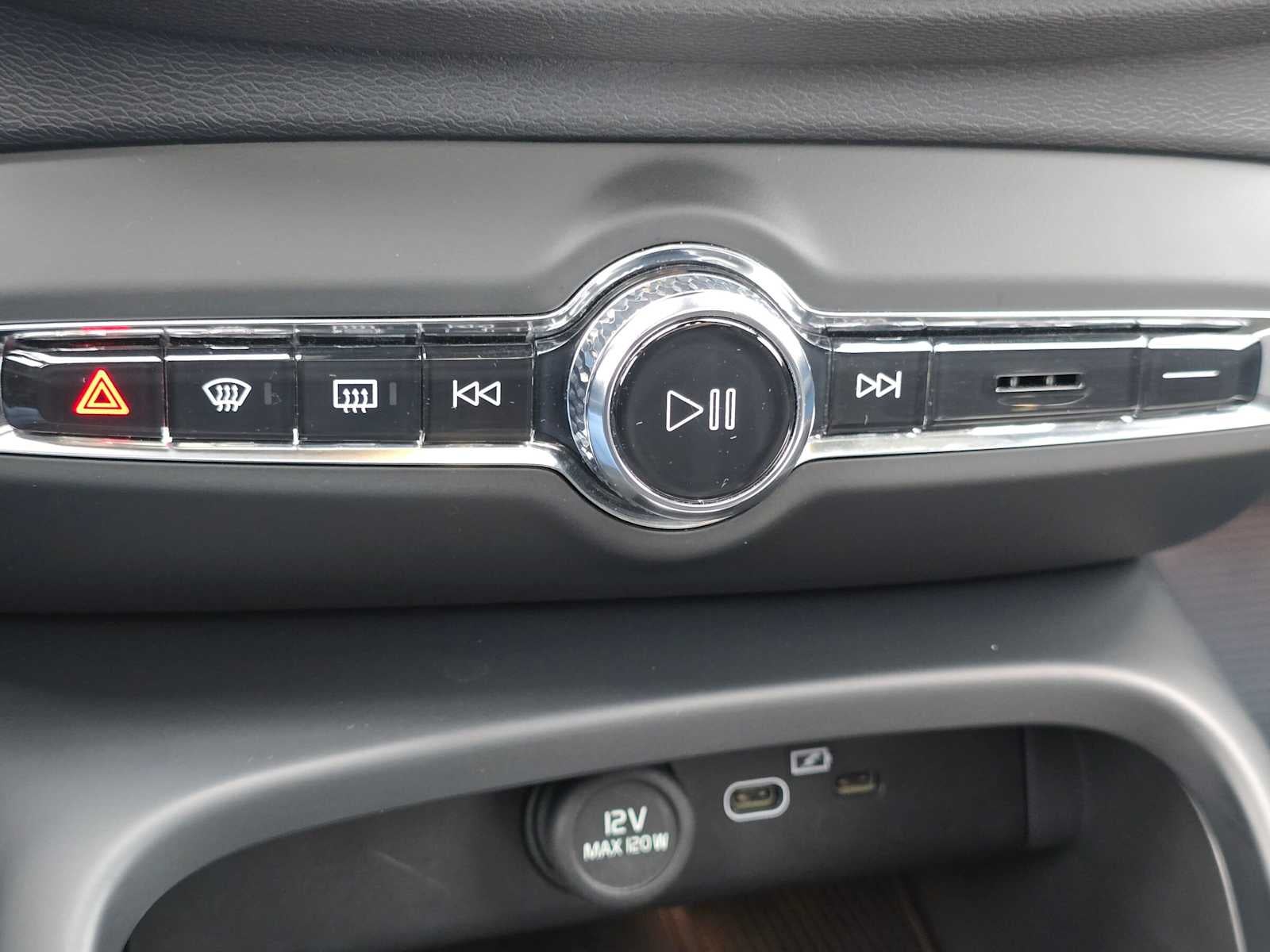 2023 Volvo XC40 Recharge Pure Electric Ultimate