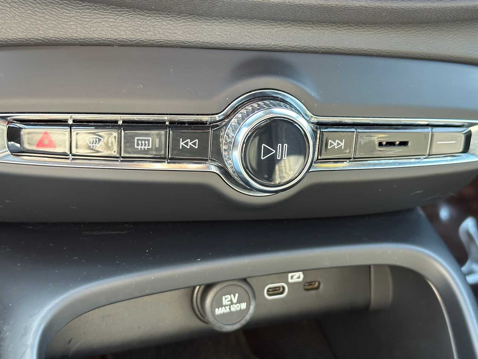 2023 Volvo XC40 Recharge Pure Electric Ultimate
