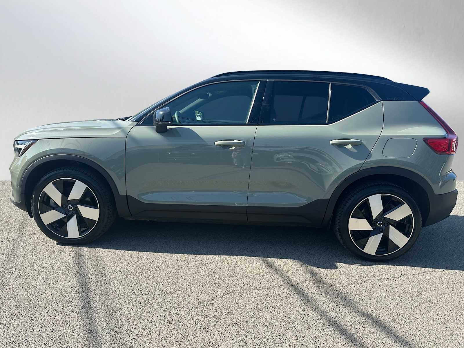 2023 Volvo XC40 Recharge Pure Electric Ultimate