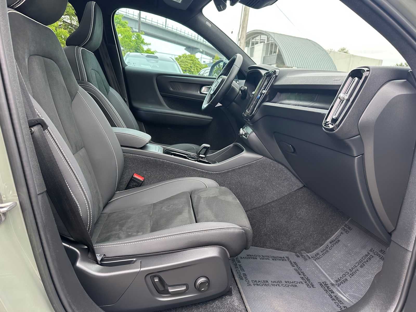 2023 Volvo XC40 Recharge Pure Electric Ultimate