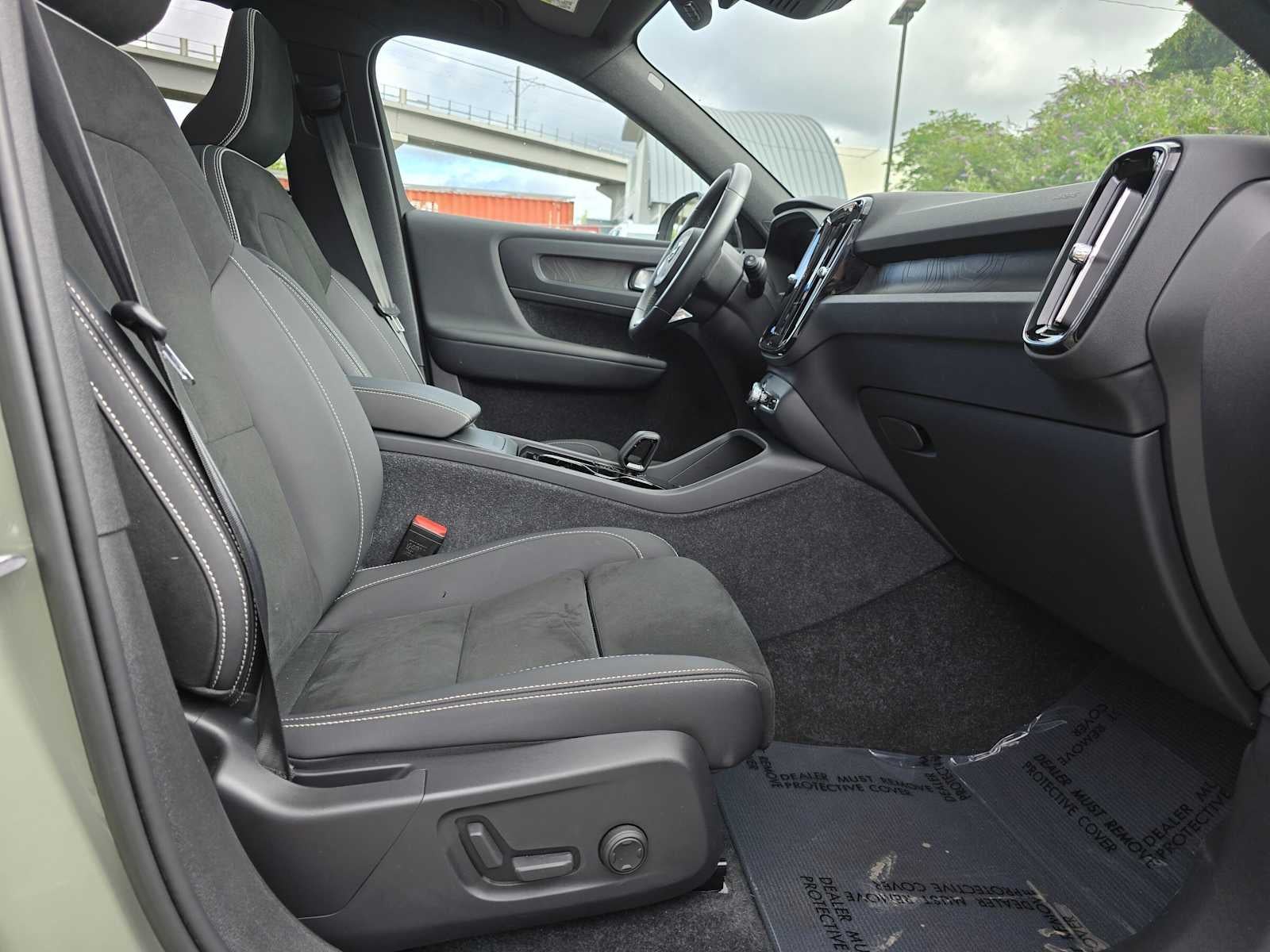 2023 Volvo XC40 Recharge Pure Electric Plus
