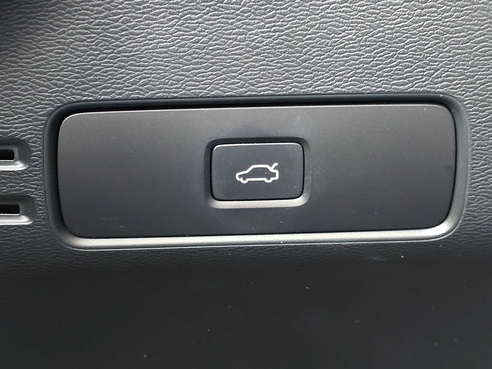 2023 Volvo XC40 Recharge Pure Electric Plus