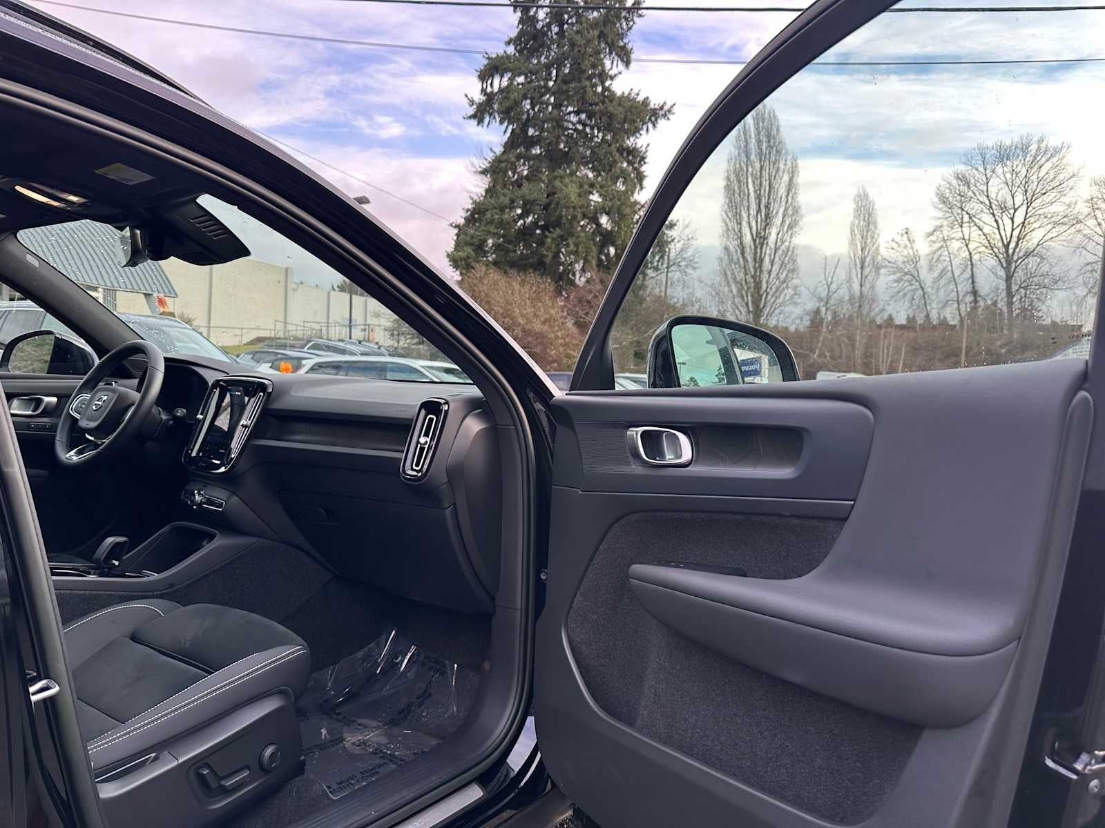 2023 Volvo XC40 Recharge Pure Electric Plus