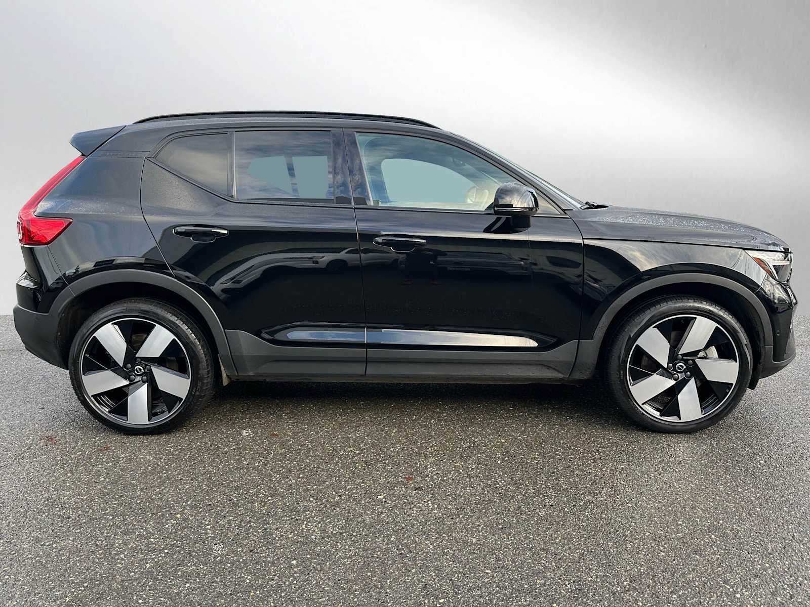 2023 Volvo XC40 Recharge Pure Electric Plus