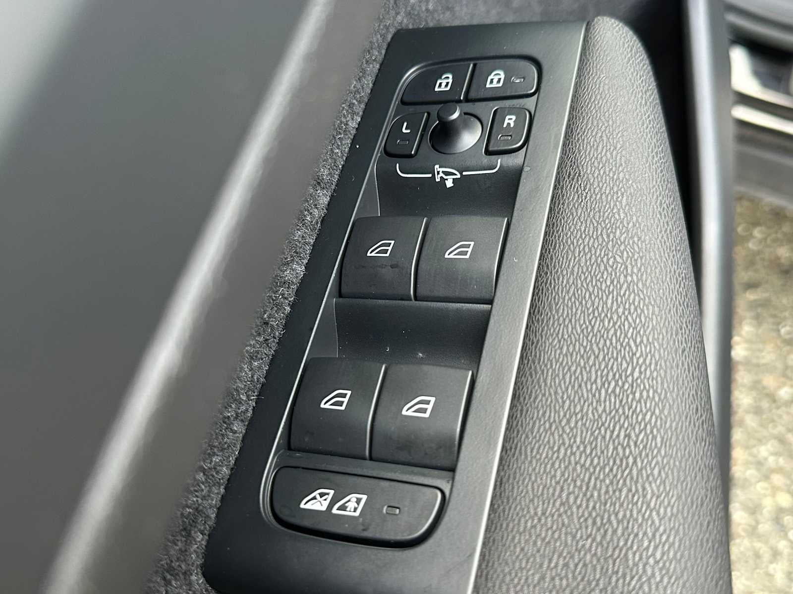 2023 Volvo XC40 Recharge Pure Electric Plus