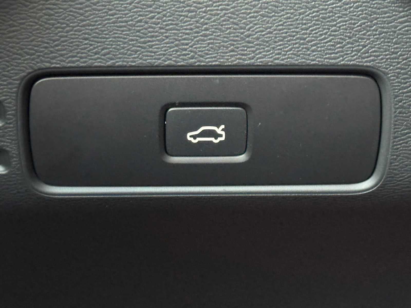 2023 Volvo XC40 Recharge Pure Electric Plus