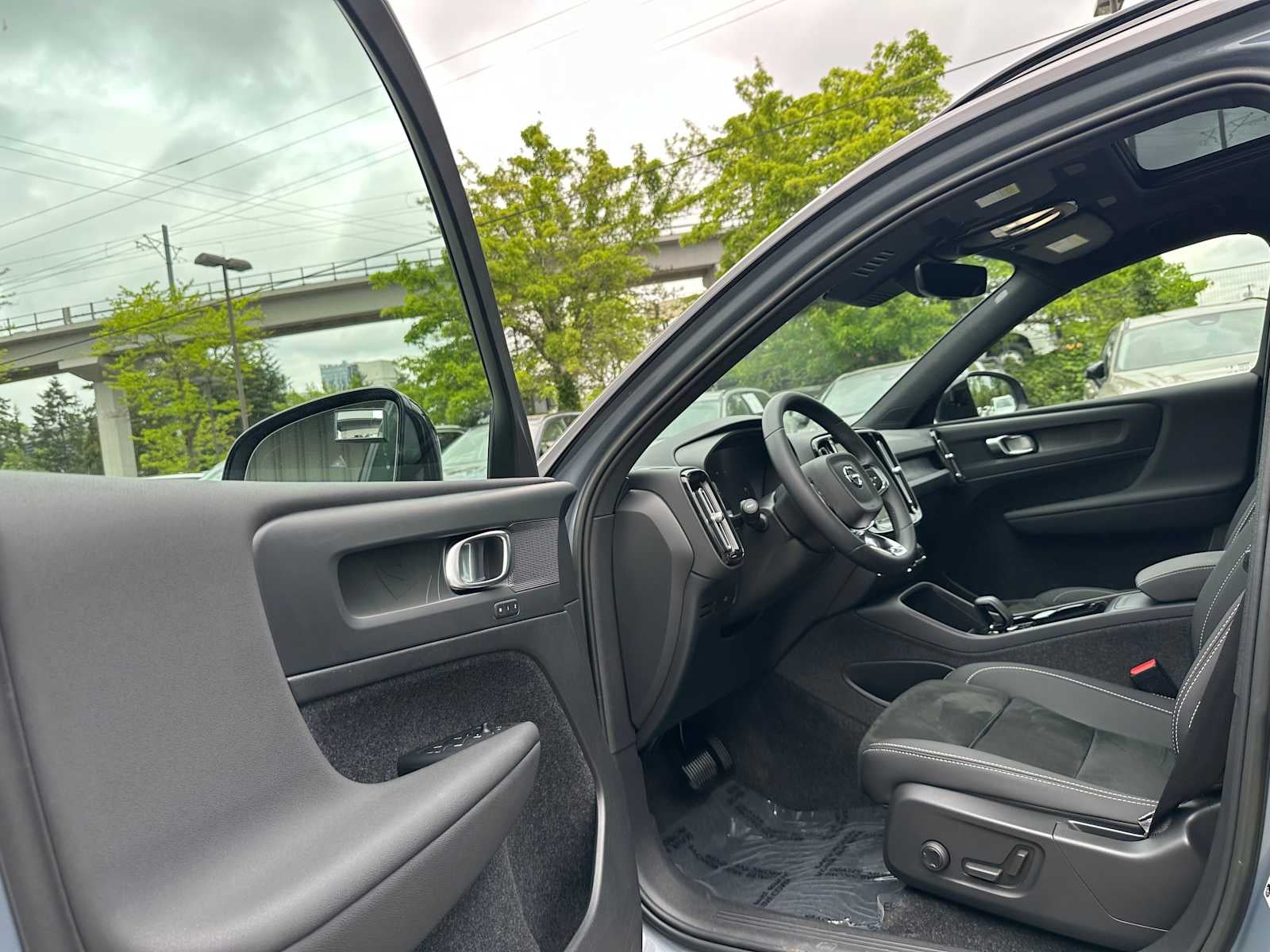 2023 Volvo XC40 Recharge Pure Electric Plus
