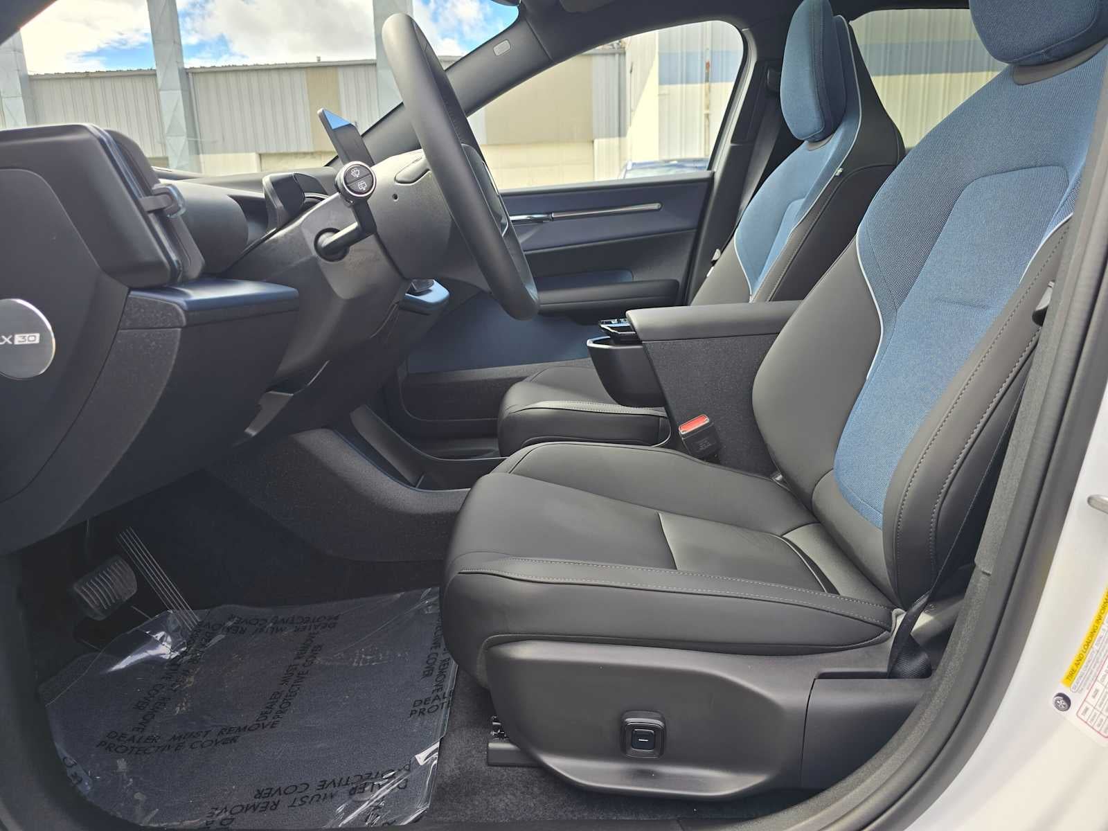 2025 Volvo EX30 Plus