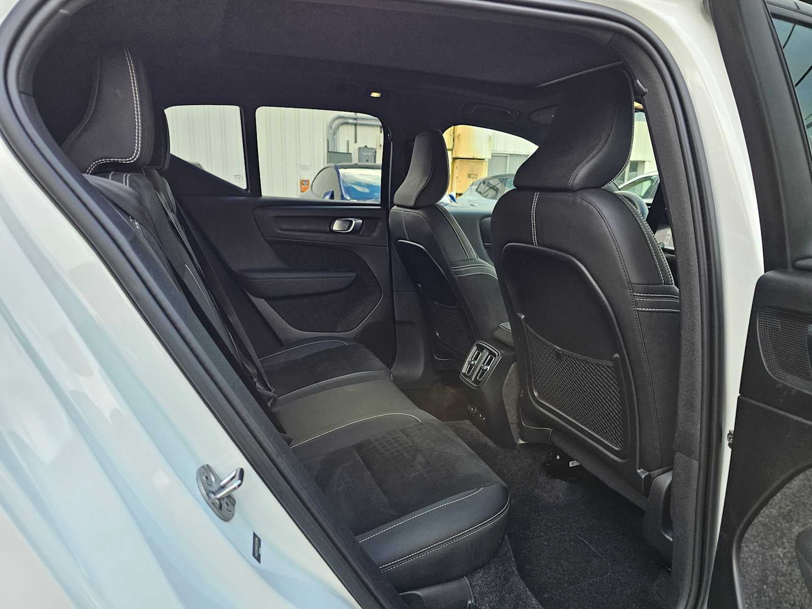 2024 Volvo XC40 Recharge Pure Electric Ultimate