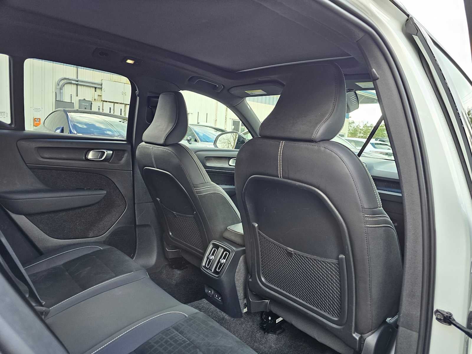 2024 Volvo XC40 Recharge Pure Electric Ultimate